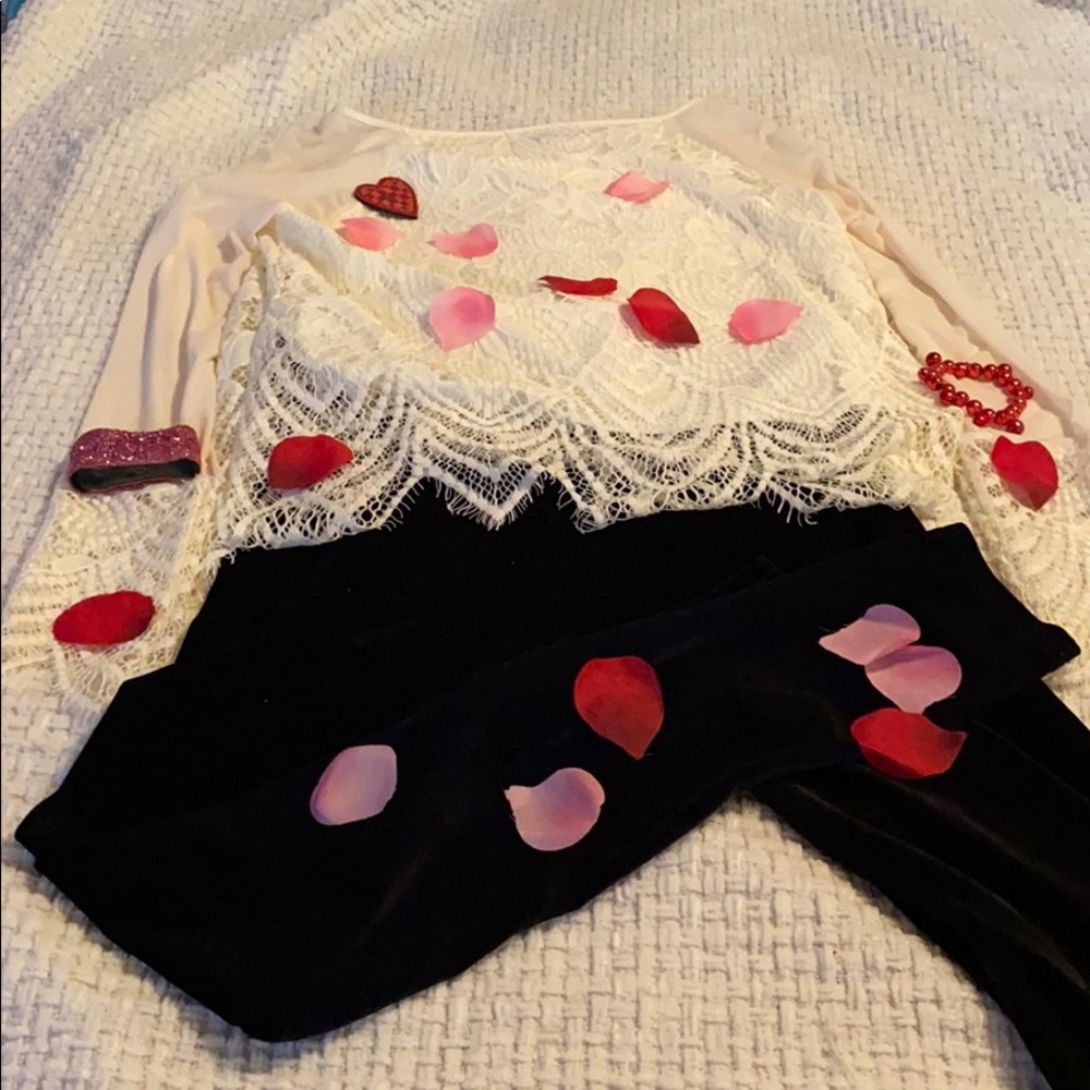 ‼️Black Velvet Pants‼️